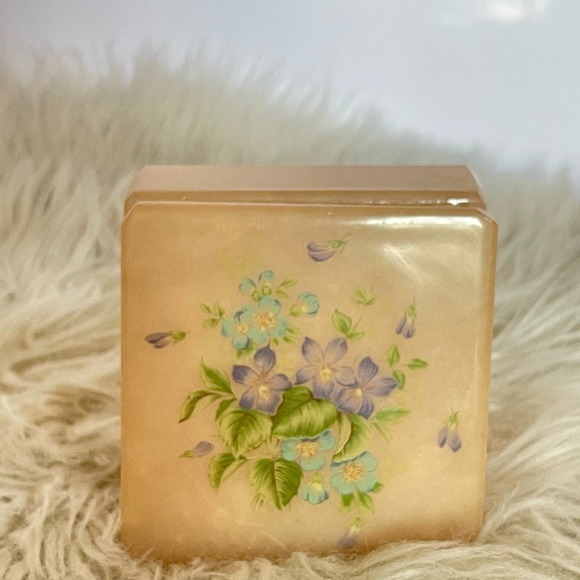 Vintage Alabaster Trinket Jewelry Holder. Antique Italian Powder Box - Picture 1 of 9